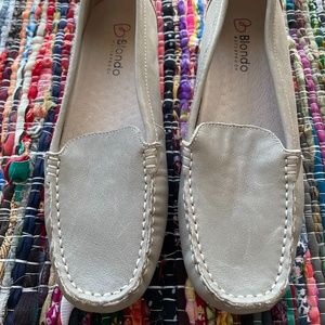 Blondo Dale Grey Leather Waterproof Moccasin Flat Loafers Size 7